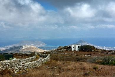 Terrain 4160m² aux montagnes hors de Lefkes, superbe vue mer.