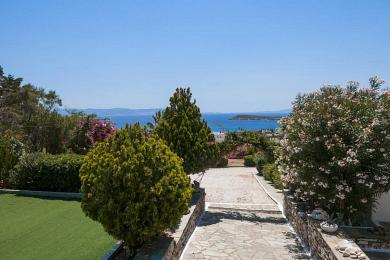Drios, hotel complex of 13 apartments with great sea view
