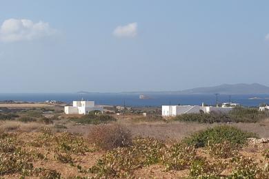 Voutakos, parcel with views towards the sea and Antiparos