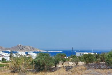 Naoussa, parcelle 2800 m² avec vue mer,  près  de la plage