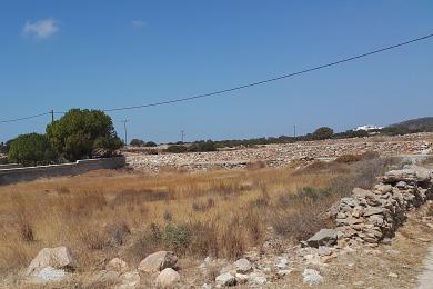 ΑΛΥΚΗ, Οικόπεδο τρίφατσο 723τμ σε ωραία γειτονιά