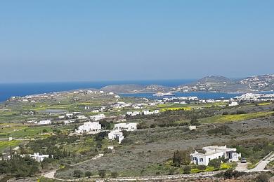 Parcelle près de Parikia avec vue panoramique sur la baie